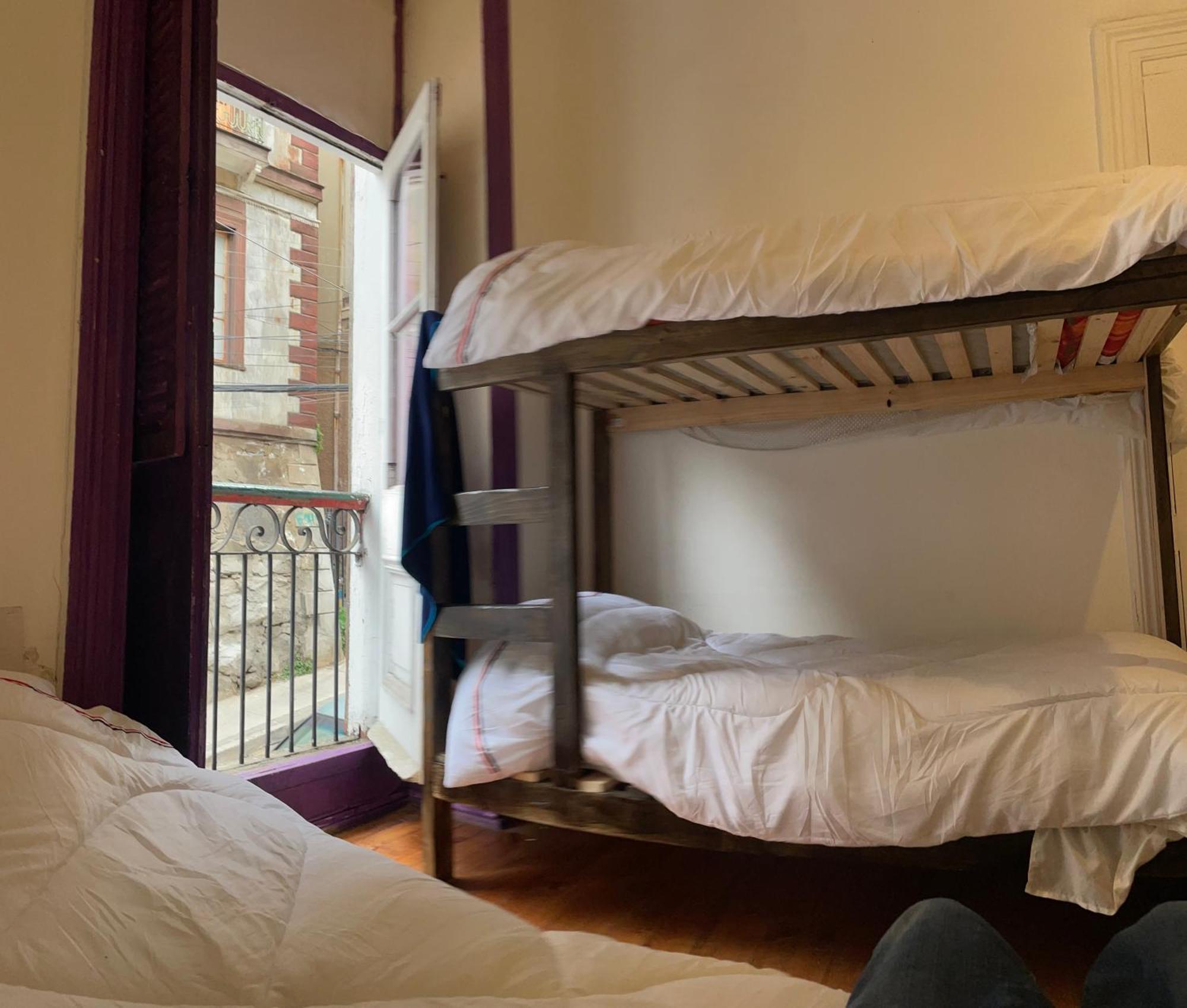 וואלפאראיסו Art Hostel Casa Chaman מראה חיצוני תמונה
